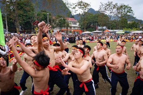 Rực lửa tranh đầu pháo Quảng Uyên - truyền thống thăng hoa trong nhịp sống đương đại