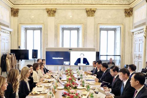 Việt Nam thúc đẩy hợp tác tài chính xanh với Intesa Sanpaolo