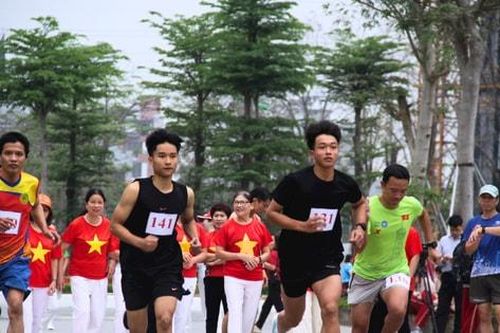Sôi nổi Ngày chạy Olympic vì sức khỏe toàn dân tại phường Phú Thượng