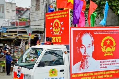 Dấu ấn tuyên truyền trong ngày hội bầu cử ở Tùng Thiện