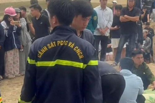 Tuyên Quang: Nam sinh 14 tuổi nhảy cầu Tình Húc xuống sông Lô tử vong