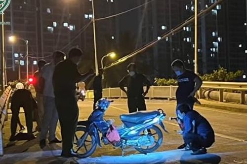 Điều tra vụ người đàn ông tử vong bất thường trên đường mời khách dự đám giỗ vợ ở Gia Lai