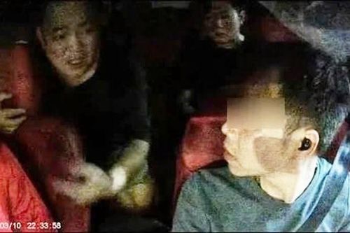 'Con dao 2 lưỡi' khi tài xế đăng clip nhạc sĩ Minh Khang dọa đấm