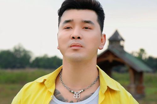 Ưng Hoàng Phúc bẽ bàng