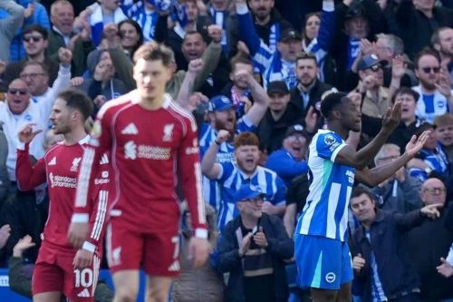 Chelsea thua sốc, Liverpool gục ngã: Đêm châu Âu đảo chiều cuộc đua