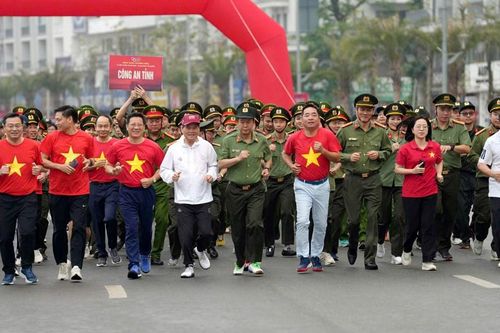 Hơn 34.000 người hưởng ứng Ngày chạy Olympic tại Quảng Ninh