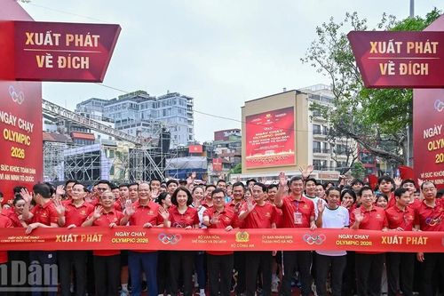 Gần 1,4 triệu người hòa nhịp cùng Ngày chạy Olympic năm 2026