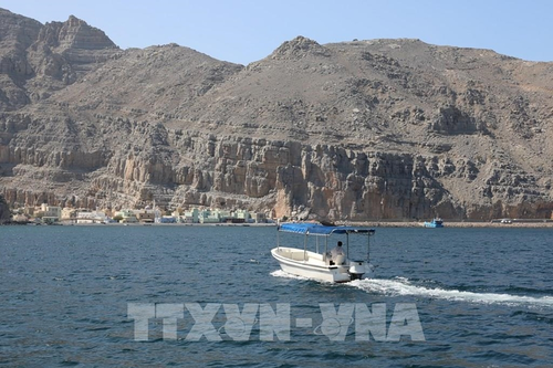 Iran phản hồi về tối hậu thư của Mỹ, eo biển Hormuz vẫn mở, trừ tàu các nước 'thù địch'