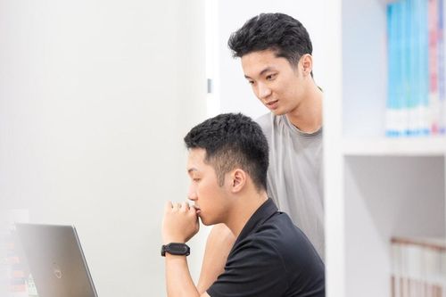 Tân cử nhân công nghệ chốt lương 20 triệu/tháng, xuất sắc chạm mốc 50 triệu