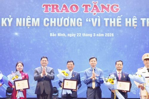Bí thư Thường trực T.Ư Đoàn Nguyễn Minh Triết dự tuyên dương cán bộ Đoàn tiêu biểu tỉnh Bắc Ninh