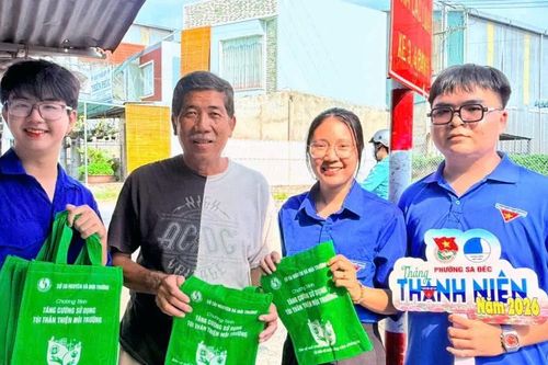 Ngày Chủ nhật xanh: Từ cải tạo cảnh quan môi trường đến chợ dân sinh không túi nilon