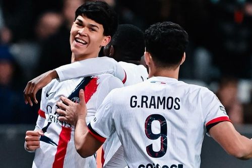 Sao trẻ gốc Philippines đi vào lịch sử, PSG đòi lại ngôi đầu Ligue 1
