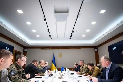 Bộ chỉ huy quân sự cấp cao của NATO lần đầu thăm Ukraine kể từ 2022