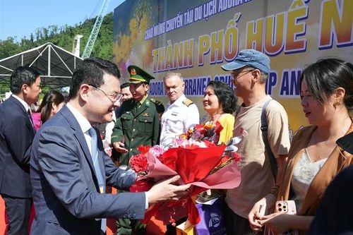 Huế đón sóng 'vàng' từ du lịch tàu biển quốc tế (kỳ 1): Mở rộng dư địa tăng trưởng du lịch cao cấp