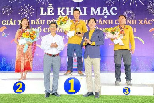 Bế mạc Giải Thi đấu dù lượn 'Hạ cánh chính xác' TP. Hồ Chí Minh mở rộng lần II