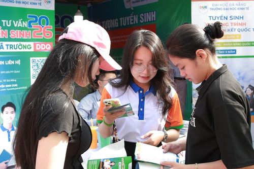 Gần 5.000 học sinh Đà Nẵng tham gia ngày hội tư vấn mùa thi 2026