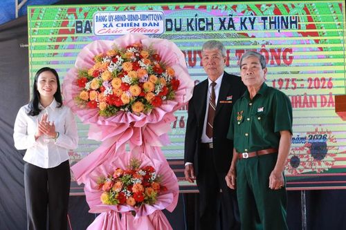 Gặp mặt kỷ niệm 50 năm Đội du kích Kỳ Thịnh đón nhận danh hiệu Anh hùng Lực lượng vũ trang nhân dân