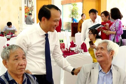 Lãnh đạo thành phố gặp mặt bà con đồng hương Đà Nẵng tại Thành phố Hà Nội