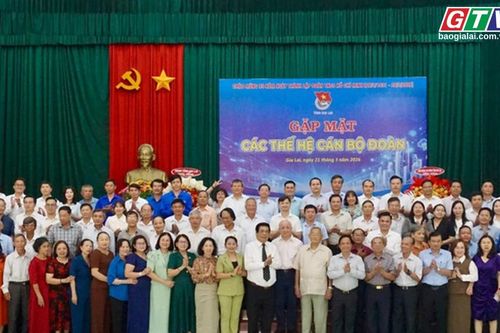Điểm tin trưa: Gặp mặt cán bộ qua các thời kỳ, ôn truyền thống 95 năm Đoàn TNCS Hồ Chí Minh