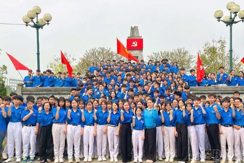 Đoàn phường Cam Đường tổ chức chuỗi hoạt động ý nghĩa hưởng ứng Tháng Thanh niên