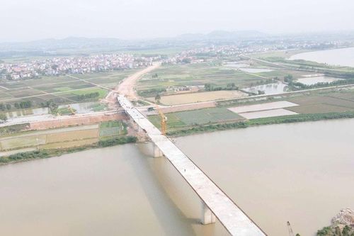 Tiến độ cầu Cẩm Lý mới: Xóa bỏ nút thắt đường sắt chung đường bộ duy nhất Việt Nam