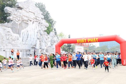 Tuyên Quang: Gần 3.000 người tham gia Ngày chạy Olympic vì sức khỏe toàn dân 2026