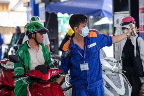 Hà Nội: không để xảy ra tình trạng đứt gãy nguồn cung xăng dầu