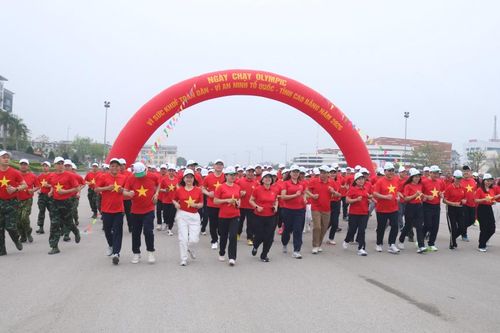 Hơn 3.500 người tham gia 'Ngày chạy Olympic - Vì sức khỏe toàn dân - Vì an ninh Tổ quốc' tỉnh
