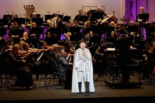 'Thần đồng opera' 14 tuổi: Sở hữu giọng hát hiếm có, giành loạt giải quốc tế