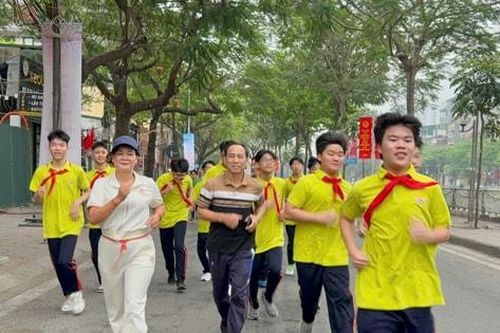 Phường Khương Đình: 500 người tham gia Ngày chạy Olympic vì sức khỏe toàn dân