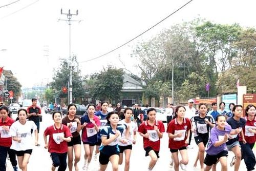 Sôi nổi Ngày chạy Olympic vì sức khỏe toàn dân năm 2026 tại xã Ba Vì