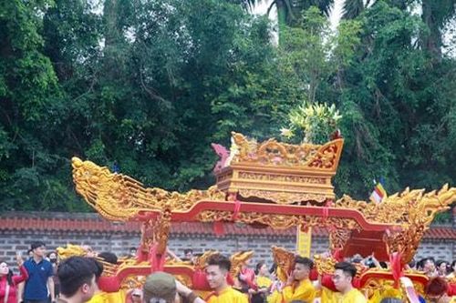 Xã Nam Phù thí điểm thực hiện bộ tiêu chí về môi trường văn hóa trong lễ hội truyền thống