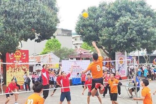 Việt Hưng: Gần 500 vận động viên tham gia Giải bóng chuyền hơi
