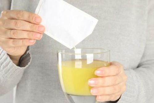 Phân biệt nước bù điện giải và sản phẩm bù nước đóng chai: Hiểu đúng để tránh rủi ro sức khỏe