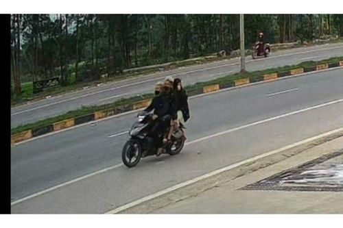 Xin lại biển số xe bị cướp, nam thanh niên mất nốt xe máy