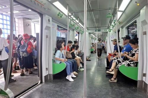 Mua vé tàu điện trên cao online: Cách đơn giản cho dân văn phòng tiết kiệm chi phí