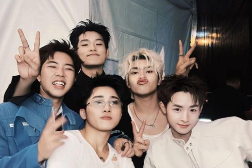 Nhà Hẻm hội tụ tại fan meeting Mason Nguyễn, Cổ Đông tặng quà cực đỉnh