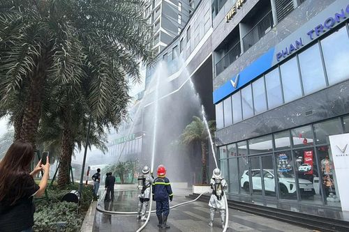 Kiểm tra khả năng ứng phó sự cố hỏa hoạn qua diễn tập chữa cháy, cứu nạn tại tòa nhà The Matrix One
