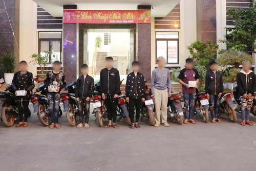 Xử lý 13 thanh thiếu niên phóng nhanh, vượt ẩu gây mất trật tự an toàn giao thông