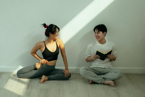Vợ chồng trẻ 'đầu hàng' sau một năm ra ở riêng