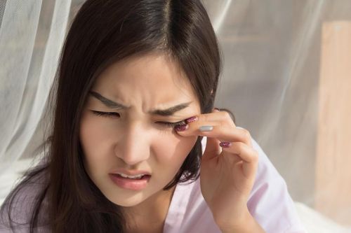 Dấu hiệu vào buổi sáng cảnh báo suy thận