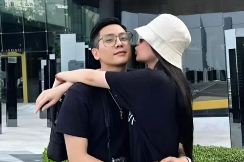 Quân A.P và Lê Khanh công khai tình cảm?