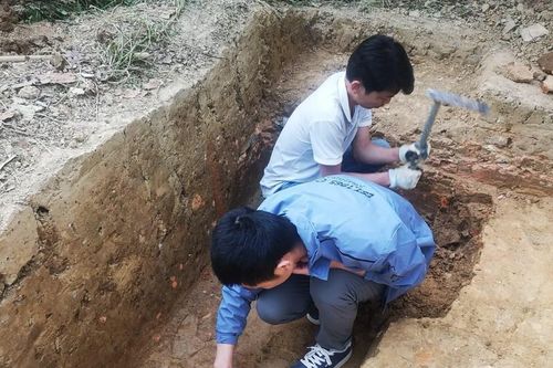 Khai quật mộ cổ chứa thi hài phụ nữ mang thai, tư thế nằm gây sốc