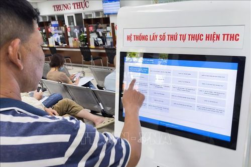 Tiếp tục rà soát, đánh giá thủ tục hành chính cấp Bộ, đẩy mạnh phân cấp, phân quyền về địa phương