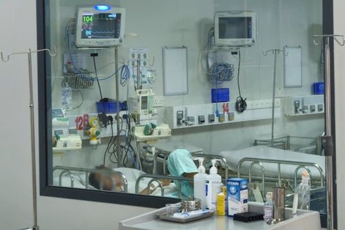 Giành giật sự sống cho bé gái nhiễm não mô cầu