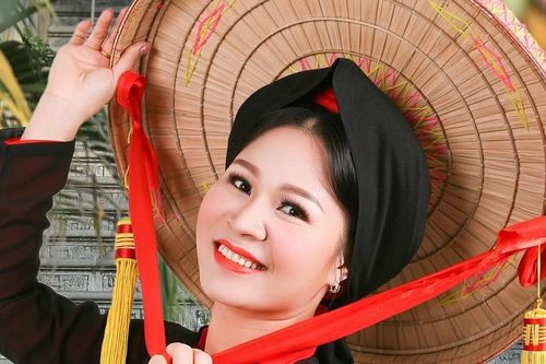 Nữ nghệ sĩ 43 tuổi là PGĐ nhà hát vừa trúng cử đại biểu Quốc hội khóa 16