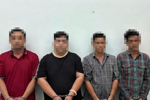 Nhóm người mang dao, mã tấu lao vào 'hỗn chiến' ở TPHCM