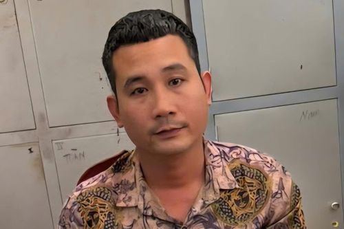 Tranh chấp chỗ đậu xe, tài xế đâm chết người tại trạm dừng chân