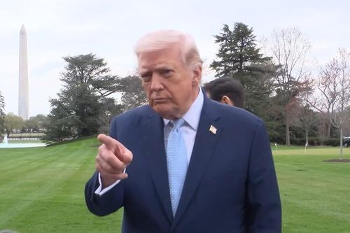 Ông Trump ra lệnh ngừng tấn công các nhà máy điện của Iran trong 5 ngày
