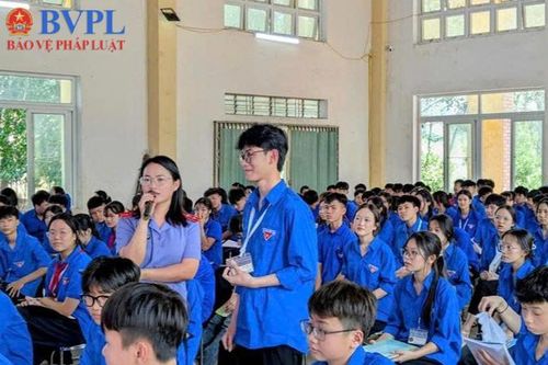 Lồng ghép tuyên truyền Nghị quyết 205 đến trường học